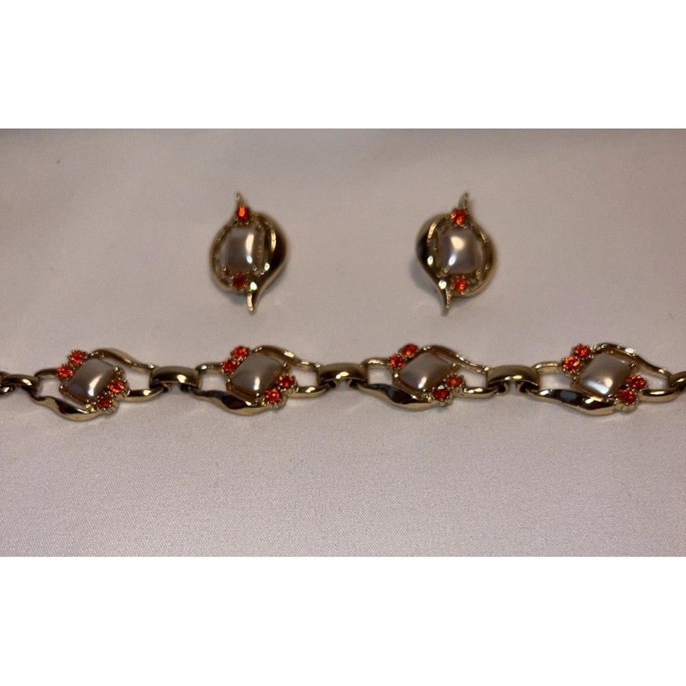 Clip Earrings and Matching 16” Necklace Orange & Faux Pearl Stones in Gold Tone